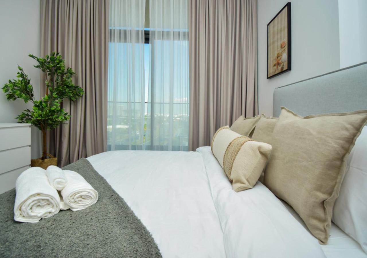 Modern 1br At Prive - Hills Apartment Dubai